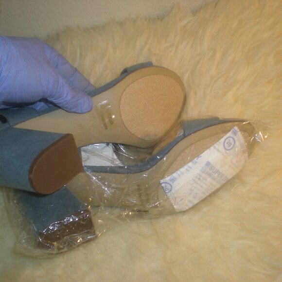 UNISA  Brand Kitten Heel  Sandal   NWOB    Blue  Size 8M - Picture 3 of 3